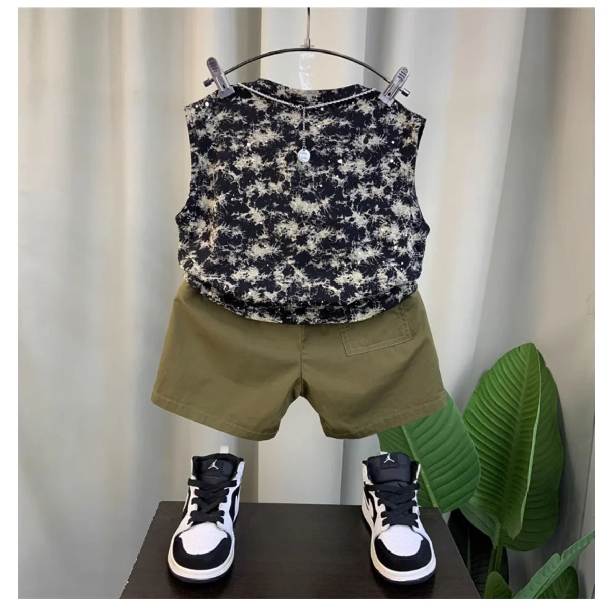 Boys Summer Vest Set New Fashionable Baby Handsome Fashion Sleeveless T-shirt Shorts Two Piece Set Children's clothing set