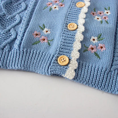 Winter Spring Baby Knitted Clothing Long Sleeved Floral Embroidery Knitting Coat Newborn Baby Girls Knitting Cardigan Sweater (Available)