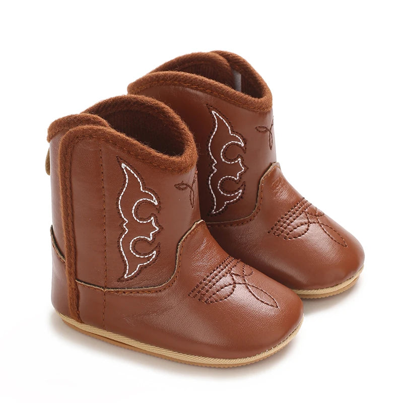 New Anti Slip Rubber Soled Walking Shoes For Young Children Fashionable Embroidered Leather Boots Newborn Shoes