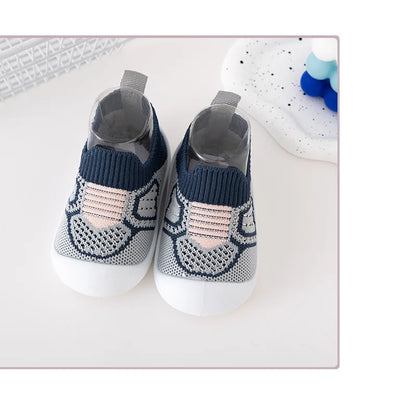 New children's toddler shoes hit spring and autumn casual versatile baby shoes soft sole kick