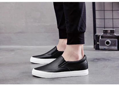 New Shoes for Men Leather Casual Shoes Spring Fashion Concise Flat Shoes 2 Colors Slip-on Loafers (Available)