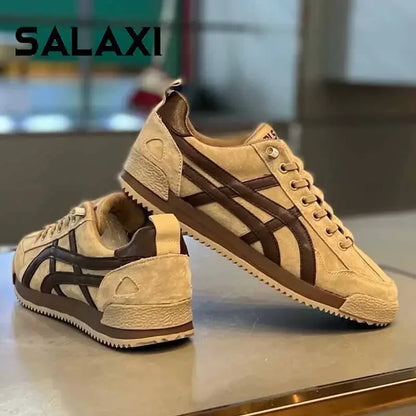 White Canvas Shoes Breathable Casual Shoes Korean Men Slip-on Couples Sneakers Comfortable Outdoor Sneakers Walking Flats Shoes (Available)
