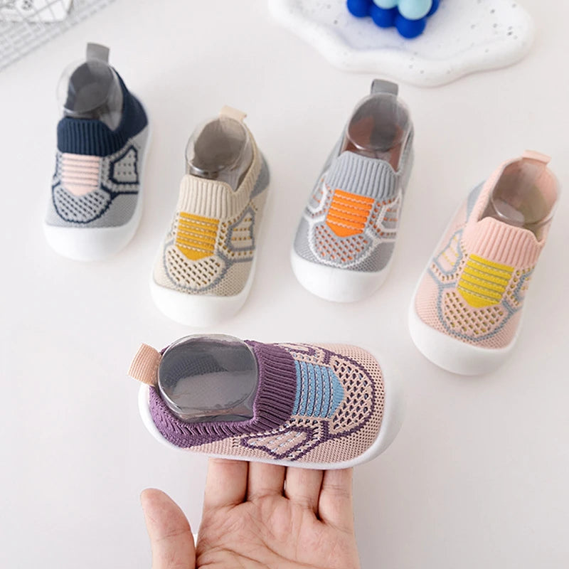 New children's toddler shoes hit spring and autumn casual versatile baby shoes soft sole kick