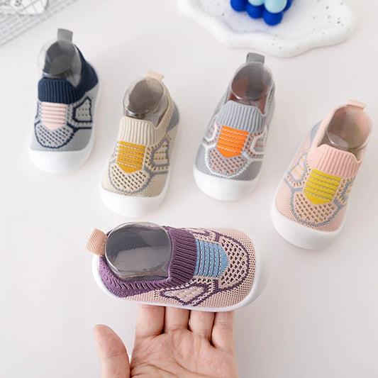 New children's toddler shoes hit spring and autumn casual versatile baby shoes soft sole kick