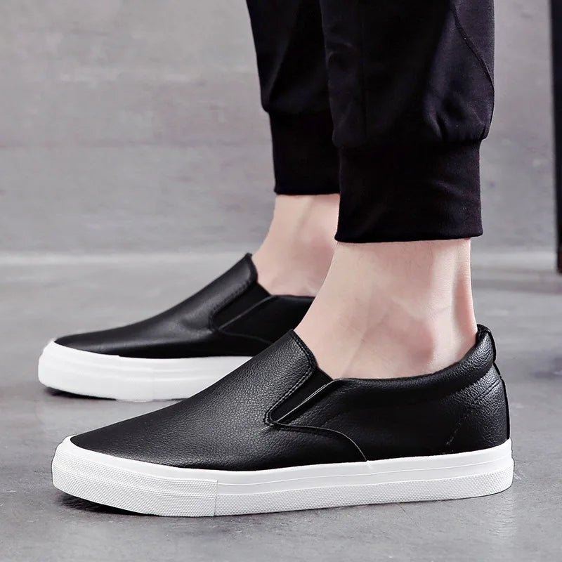 New Shoes for Men Leather Casual Shoes Spring Fashion Concise Flat Shoes 2 Colors Slip-on Loafers (Available)