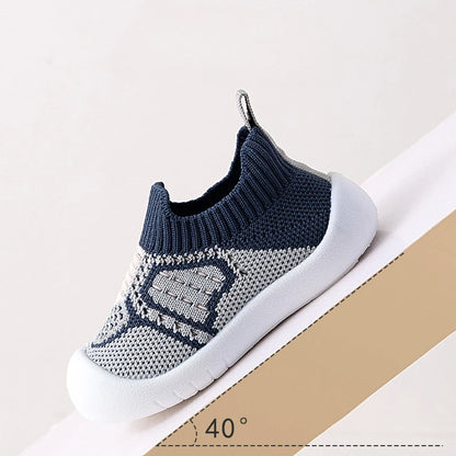 New children's toddler shoes hit spring and autumn casual versatile baby shoes soft sole kick