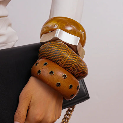 Many European and American Exaggerated Bangles for Women Personalized Bracelets High-end Simple Fashion Hand Accessories