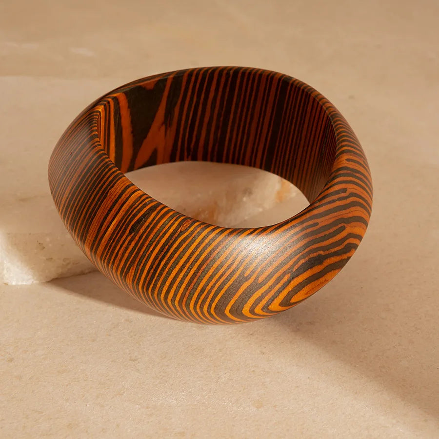 Many European and American Exaggerated Bangles for Women Personalized Bracelets High-end Simple Fashion Hand Accessories