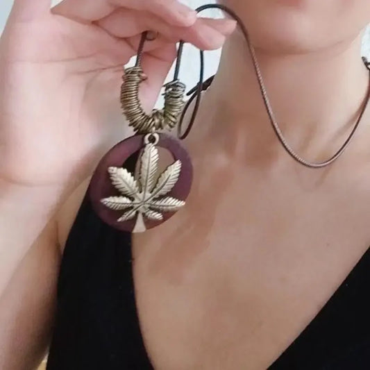 Vintage Accessories Ethnic Double-layer Round Wooden Maple Leaves Pendant Long Necklace For Women Men Sweater Chain Jewelry