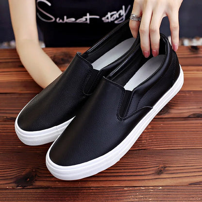 New Shoes for Men Leather Casual Shoes Spring Fashion Concise Flat Shoes 2 Colors Slip-on Loafers (Available)