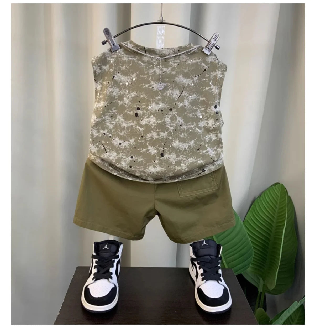 Boys Summer Vest Set New Fashionable Baby Handsome Fashion Sleeveless T-shirt Shorts Two Piece Set Children's clothing set