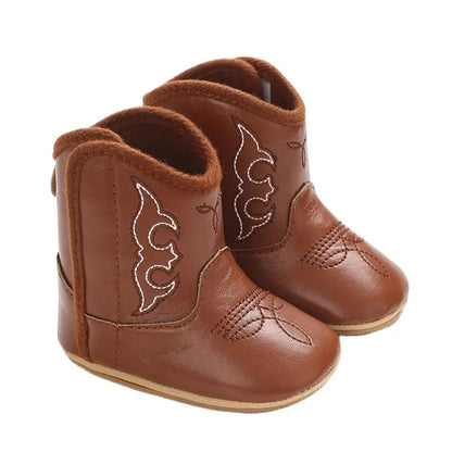 New Anti Slip Rubber Soled Walking Shoes For Young Children Fashionable Embroidered Leather Boots Newborn Shoes