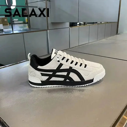 White Canvas Shoes Breathable Casual Shoes Korean Men Slip-on Couples Sneakers Comfortable Outdoor Sneakers Walking Flats Shoes (Available)
