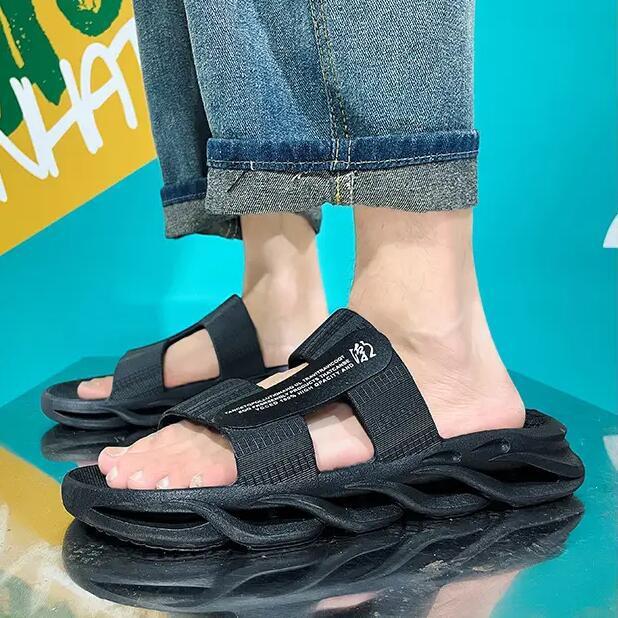 Men's Fashion Casual Outdoor Slippers (Available)