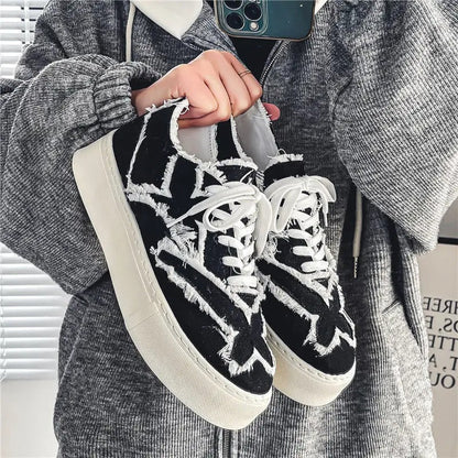 Men's Canvas Shoes New Autumn Low Cut Height Increasing Thick Soled White Shoes Soft Soled (Available)